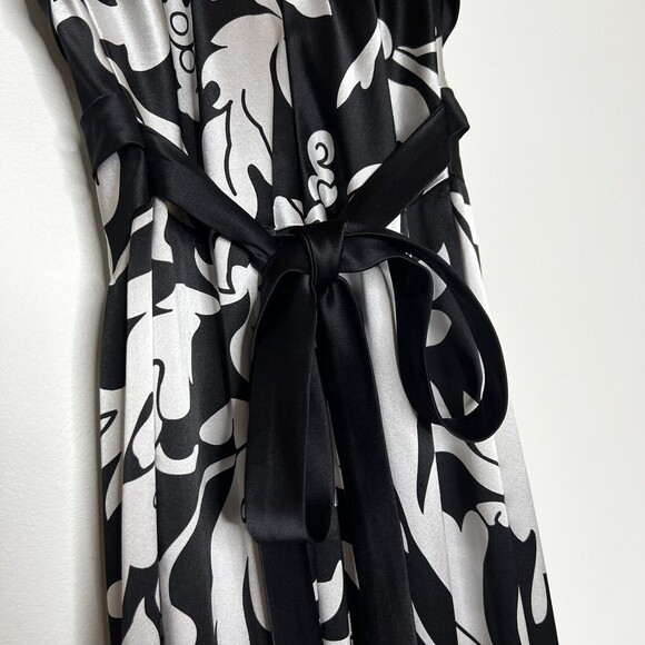 Elegant Black and White Prom Dress - Picture 8 of 16